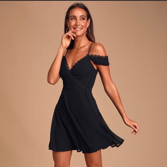Lulus Dresses & Skirts - NWT Lulu’s Black Lace Off-The-Shoulder Dress Size XL